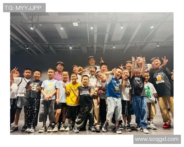 重庆街舞队灵活性创新高引领全国街舞新潮流